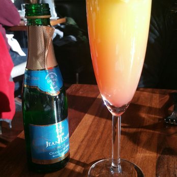 Heirloom - Guava mimosa - New American Near Me - New Haven, Connecticut