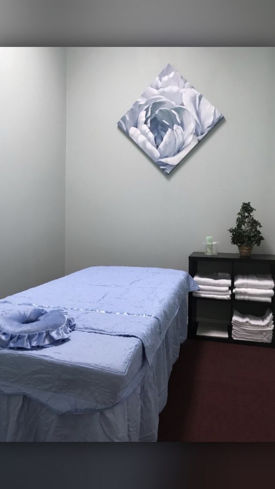 COZY FOOT MASSAGE Updated September 2024 16 Photos & 25 Reviews