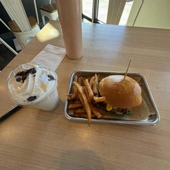 Morty's Cafe - Syracuse - Burgers Near Me - Syracuse, Utah