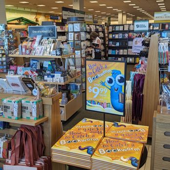 Barnes and Noble - Bookstores Near Me - Livingston, New Jersey