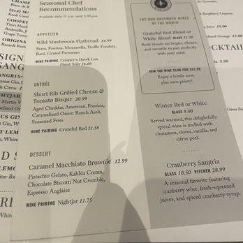 Cooper’s Hawk Winery & Restaurant - New American Near Me - St Charles, Illinois