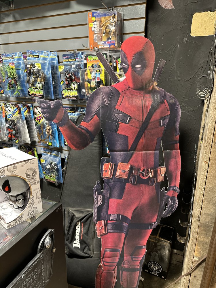 KEEP IT ALIVE ANTIQUES AND COLLECTABLES Updated September 2024 15 Photos 928 Broadwater