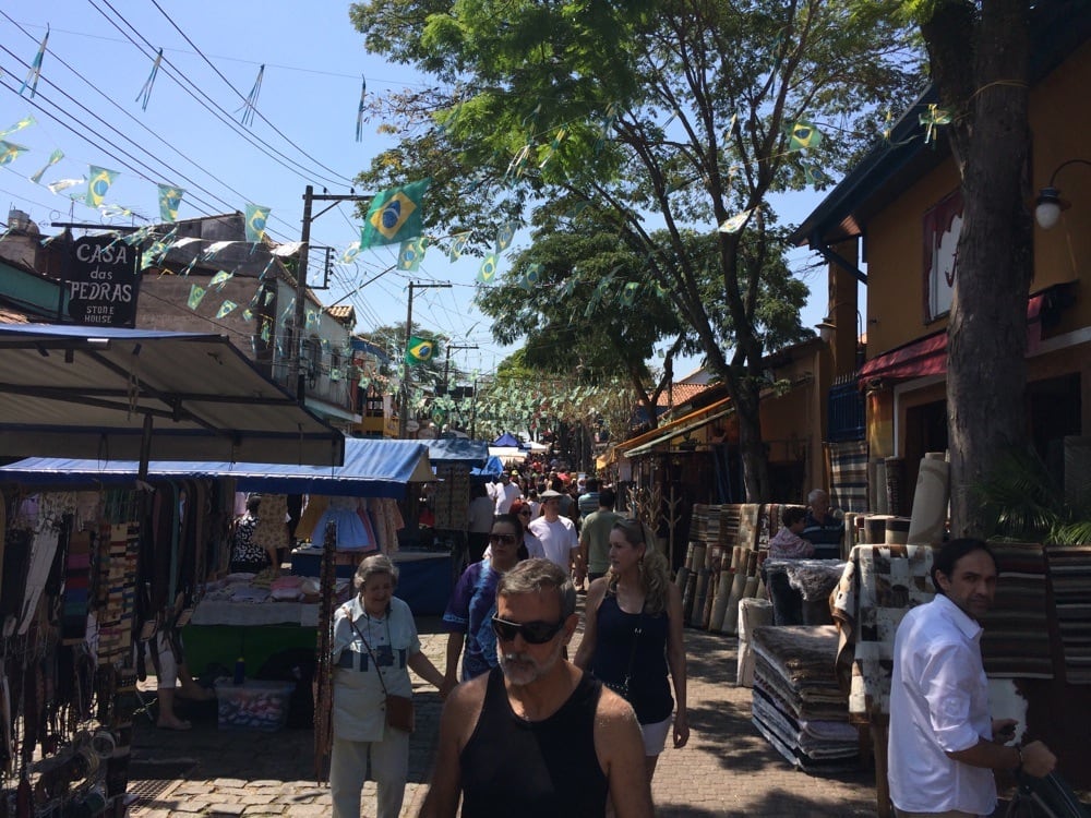 Feira de Arte e Artesanato