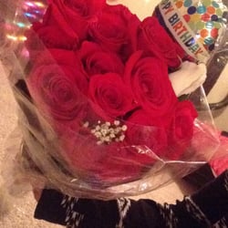 Dee's Flowers
