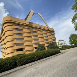 Longaberger basket building