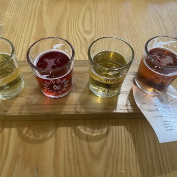 Ash & Elm Cider - Cider flight - Cideries Near Me - Indianapolis, Indiana Ash & Elm Cider - Cider flight - Cideries Near Me - Indianapolis, Indiana