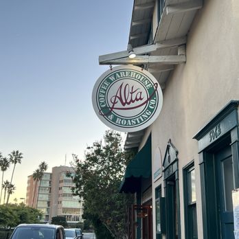 Alta Coffee - exterior - Coffee & Tea Near Me - Newport Beach, California