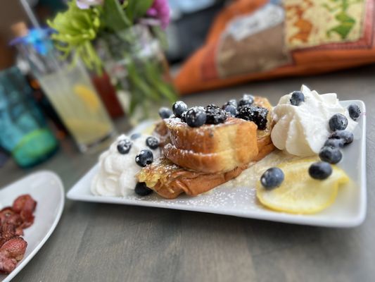 Toast Cafe by null