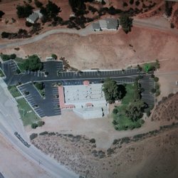 Monty's Montessori - Large campus with easy access to the 10 freeway.