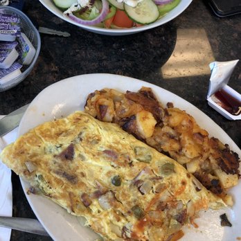 Melrose Diner - Western - Diners Near Me - Melrose, Massachusetts