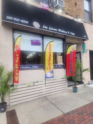 Las Lomas Bakery & Cafe