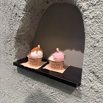 Awan - Left: chocolate Oreo and Balinese vanilla, right: passion fruit and gaviota strawberry - Vegan Near Me - Venice, California Awan - Left: chocolate Oreo and Balinese vanilla, right: passion fruit and gaviota strawberry - Vegan Near Me - Venice, California
