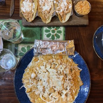 Verde - Arroz con Pollo - Mexican Near Me - Fishers, Indiana Verde - Arroz con Pollo - Mexican Near Me - Fishers, Indiana
