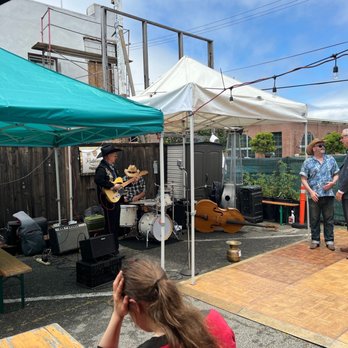 Speisekammer - Live Outdoor Music at Speisekammer! Food is awesome, great drinks too. - German Near Me - Alameda, California Speisekammer - Live Outdoor Music at Speisekammer! Food is awesome, great drinks too. - German Near Me - Alameda, California