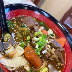 Top China - Taiwanese beef stew