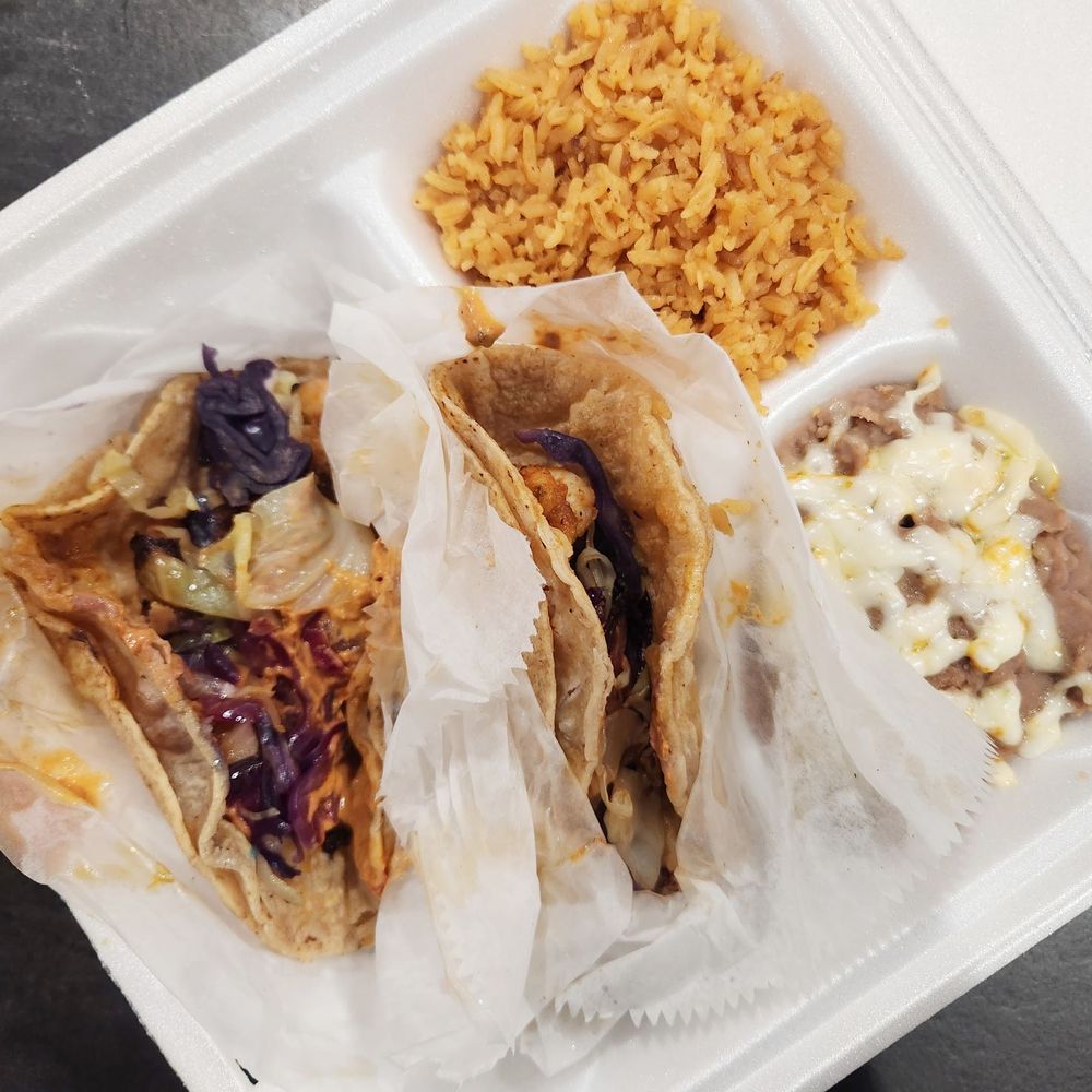 Simon Tacos - Shrimp tacos dinner - Tacos Near Me - Chicago, Illinois Simon Tacos - Shrimp tacos dinner - Tacos Near Me - Chicago, Illinois