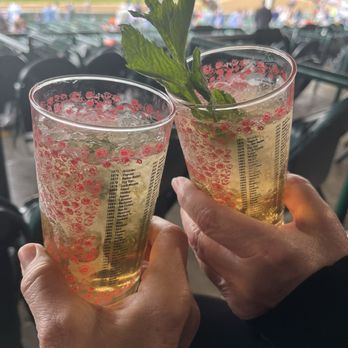 Churchill Downs - Mint julep's - cheers - Horse Racing Near Me - Louisville, Kentucky