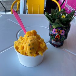 La Michoacana Estrella - Outdoor seating with passionfruit!