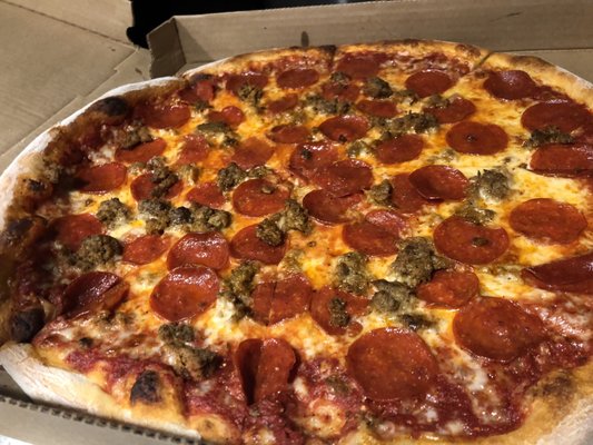 Venice Old Style Pizza by null