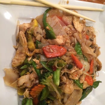 Lanxang Star Restaurant - Drunken Noodle - Thai Near Me - Dracut, Massachusetts Lanxang Star Restaurant - Drunken Noodle - Thai Near Me - Dracut, Massachusetts