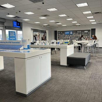 AT&T Store - Inside of store - Mobile Phones Near Me - Torrance, California