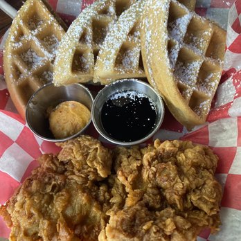 Queens Bully - Chicken & Waffles - Gastropubs Near Me - Forest Hills, New York Queens Bully - Chicken & Waffles - Gastropubs Near Me - Forest Hills, New York