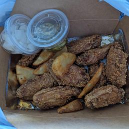 Soy Garlic Wings (10 pc)