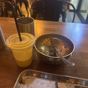 Maast Indian - Mango lassi and a finished bowl of the Hakka noodles with braised lamb - Asian Fusion Near Me - Fullerton, California