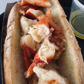 Guilford Lobster Pound - Lobster roll - Seafood Near Me - Guilford, Connecticut