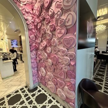 Sugar Factory - restaurant scenes - American Near Me - Detroit, Michigan