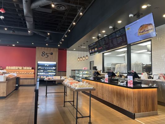 85°C Bakery Cafe - Enterprise by null
