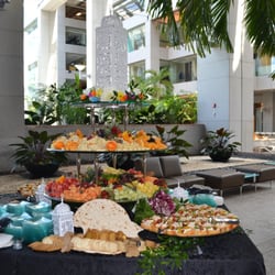 Colonnade Atrium - Beautiful tropical setting