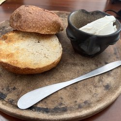 Clandestino Coffee - Bagel & cream cheese