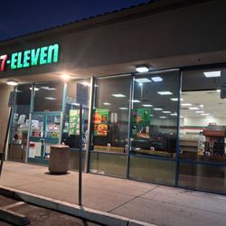 7-Eleven - False promotions and location
