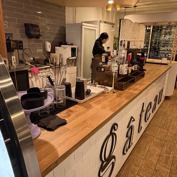 Gateau MJ Dessert Shop - Bakeries Near Me - Fairfax, Virginia