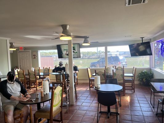 Nando's Tacos by null