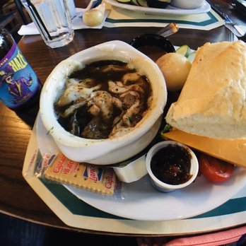 Six Pence Pub - Pubs Near Me - Savannah, Georgia