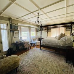 Merryweather Inn - Bailey-Olcott suite
