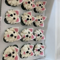 12 Oaks Desserts - Cupcakes to look like my dog