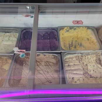 Sweet Escape - Ice cream choices 1 - Ice Cream & Frozen Yogurt Near Me - Orange, California