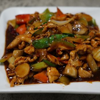 Ming's Dynasty - Szechuan Chicken - Chinese Near Me - Glendale, Colorado