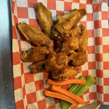 Fuzzy’s Sports Grill - Everyday wings ! Delicious! - Sports Bars Near Me - Peoria, Arizona Fuzzy’s Sports Grill - Everyday wings ! Delicious! - Sports Bars Near Me - Peoria, Arizona