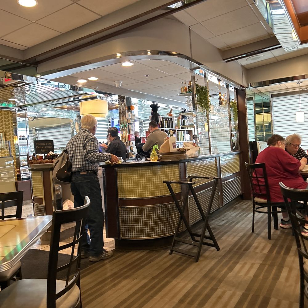 I-84 Diner - Counter - Diners Near Me - Fishkill, New York I-84 Diner - Counter - Diners Near Me - Fishkill, New York