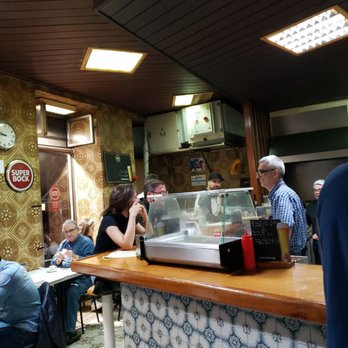 Casa Guedes - Main counter - Portuguese Near Me - Porto, 13