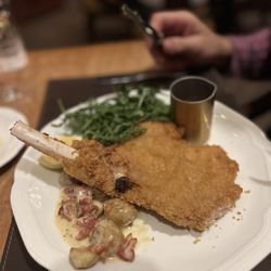 WALLISER STUBE - Amazing Wiener Schnitzel
