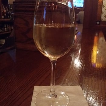 An Tobar Irish Pub - Chardonnay for the Mrs.! - Irish Near Me - Maitland, Florida