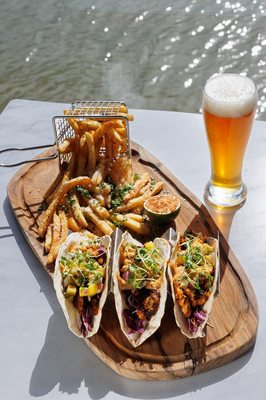 Rusty Pelican Tampa by null