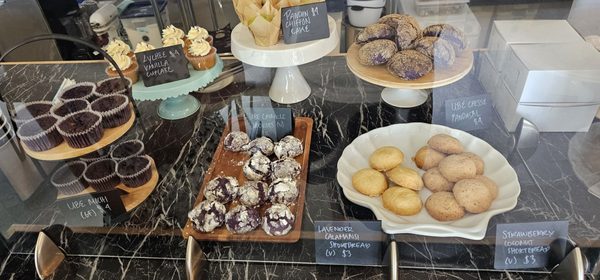 Shop Halo Halo by null Shop Halo Halo by null