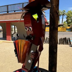 Pajarito's Happy Hogan - Singing chili