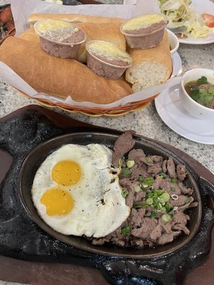 Bò-Né Houston by null